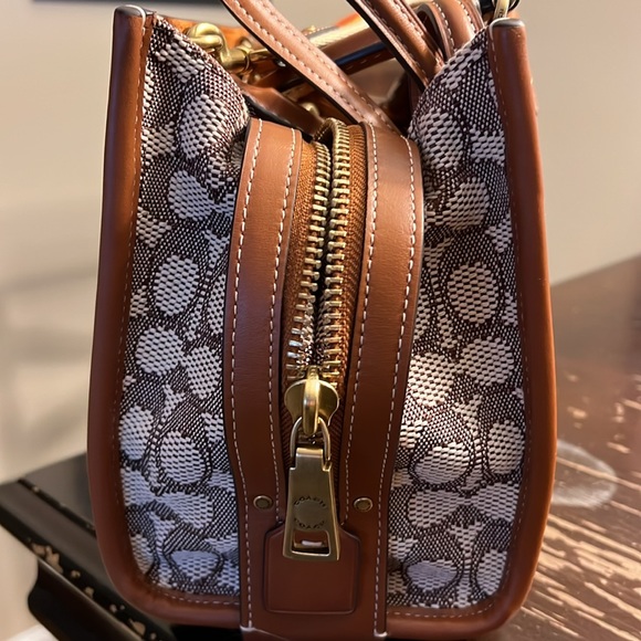 Disney x Coach Rogue 25 - Picture 4 of 9